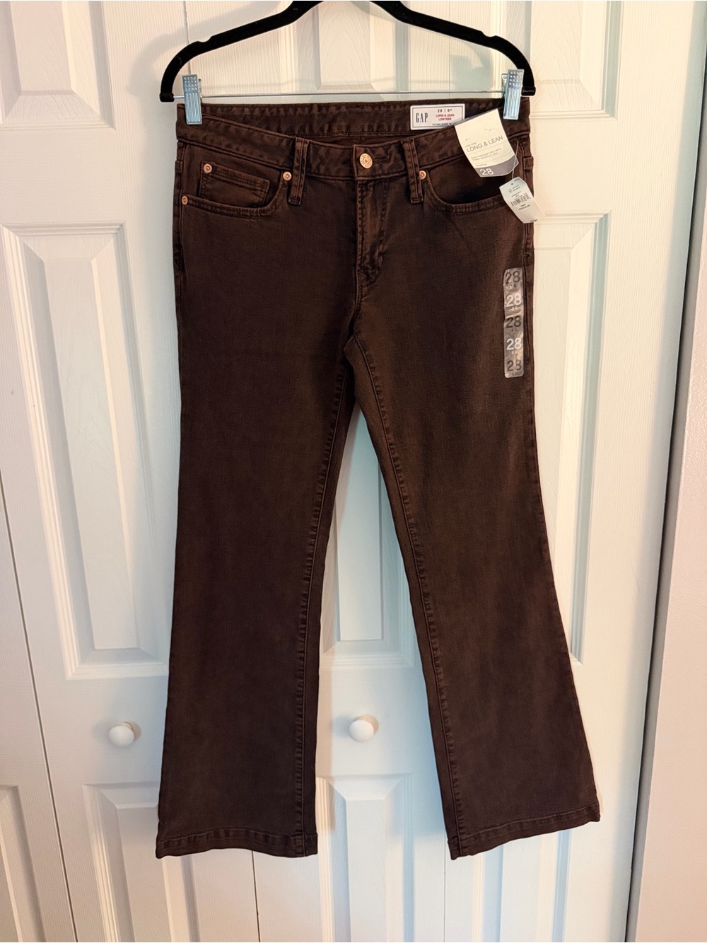 Gap NWT Dark Brown Long & Lean Flare Jeans Mid Rise Size 28 / 6 Regular